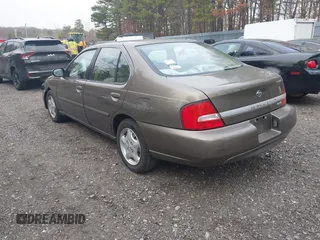 2000 Nissan Altima XE with VIN 1N4DL01D0YC181174, listed as a IAAI auction lot 41798721 with 119,682 mi miles. Bid and sale history available at carsss.com. Image 3.
