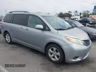 2011 Toyota Sienna LE AAS with VIN 5TDKK3DC0BS119045, listed as a IAAI auction lot 42184748 with 196,607 mi miles. Bid and sale history available at carsss.com. Image 1.