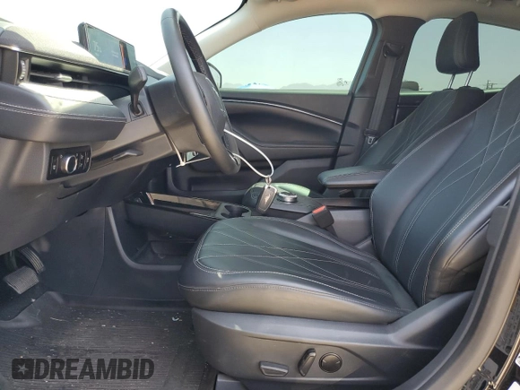 2023 Ford Mustang Mach-E Select с VIN 3FMTK1RM2PMA45902, выставлен на аукционе Copart как лот 61176965 с пробегом 21 056 миль миль и Списание • Salvage title. История ставок и продаж доступна на DreamBid. Изображение 7.