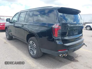 2025 Chevrolet Suburban Z71 z VIN 1GNS6DRD3SR228259, wystawiony jako IAAI lot #42381761 z przebiegiem 3 891 mil mil oraz . Historia ofert i sprzedaży dostępna na DreamBid. Obrazek 3.