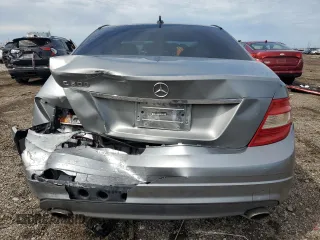 2008 Mercedes-Benz C 300 Sport z VIN WDDGF54X78R034239, wystawiony jako Copart lot #54364165 z przebiegiem 133 358 mil mil oraz Szkoda całkowita • Salvage title. Historia ofert i sprzedaży dostępna na DreamBid. Obrazek 6.
