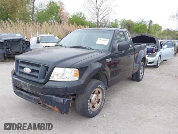 2006 Ford F-150 STX with VIN 1FTRF02286KB61326, listed as a IAAI auction lot 42085410 with 173,132 mi miles. Bid and sale history available at carsss.com. Image 2.