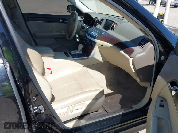 2010 Infiniti M with VIN JN1CY0AR6AM961914, listed as a IAAI auction lot 42055435 with 133,435 mi miles. Bid and sale history available at carsss.com. Image 5.
