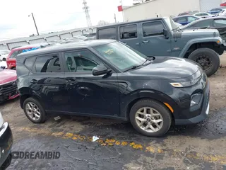 2020 Kia Soul S with VIN KNDJ23AU9L7064275, listed as a IAAI auction lot 41694210 with 75,410 mi miles. Bid and sale history available at carsss.com. Image 13.