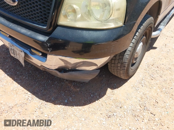 2004 Ford F-150 XLT z VIN 1FTRW12W74KD52239, wystawiony jako IAAI lot #42467229 z przebiegiem 318 471 mil mil oraz . Historia ofert i sprzedaży dostępna na DreamBid. Obrazek 6.