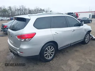 2014 Nissan Pathfinder S with VIN 5N1AR2MM3EC727461, listed as a IAAI auction lot 41789367 with 125,341 mi miles and . Bid and sale history available at DreamBid. Image 4.