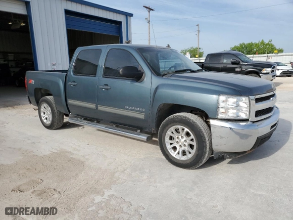 2012 Chevrolet Silverado 1500 LT with VIN 1GCPKSE72CF225385, listed as a Copart auction lot 53608445 with 141,593 mi miles and Salvage Title. Bid and sale history available at carsss.com. Image 4.