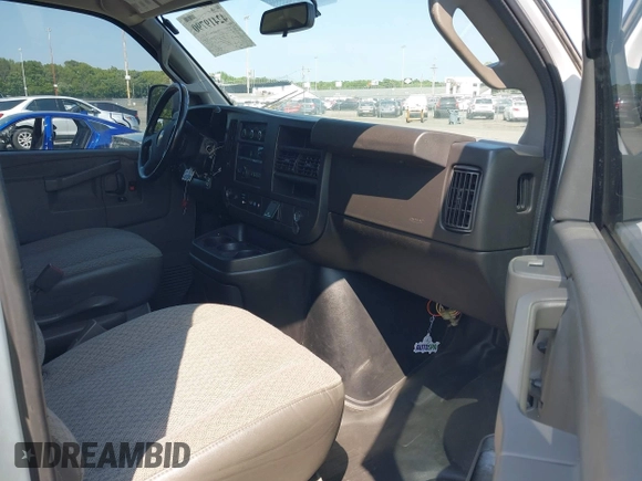 2021 Chevrolet Express Cargo с VIN 1GCWGAFP0M1181312, выставлен на аукционе IAAI как лот 42419790 с пробегом 110 271 миль миль и . История ставок и продаж доступна на DreamBid. Изображение 5.