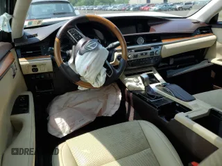 2018 Lexus ES 300h with VIN JTHBW1GG4J2192821, listed as a Copart auction lot 60351495 with 95,460 mi miles and Salvage title. Bid and sale history available at DreamBid. Image 8.