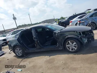 2016 Kia Optima LX z VIN 5XXGT4L39GG040542, wystawiony jako IAAI lot #42054804 z przebiegiem 112 018 mil mil oraz . Historia ofert i sprzedaży dostępna na DreamBid. Obrazek 14.