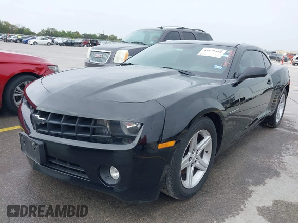 2012 Chevrolet Camaro 1LT z VIN 2G1FB1E38C9132584, wystawiony jako IAAI lot #41879988 z przebiegiem 128 342 mil mil oraz . Historia ofert i sprzedaży dostępna na DreamBid. Obrazek 18.
