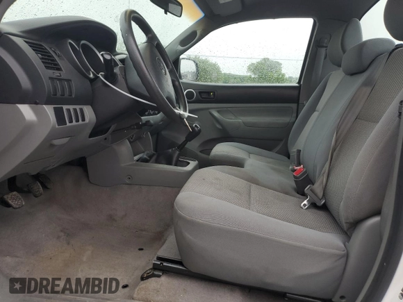 2007 Toyota Tacoma z VIN 5TENX22NX7Z381341, wystawiony jako Copart lot #56234315 z przebiegiem 172 155 mil mil oraz Czysty tytuł • Clean title. Historia ofert i sprzedaży dostępna na DreamBid. Obrazek 7.