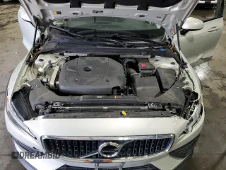 2020 Volvo V60 z VIN YV4102WK3L1037371, wystawiony jako Copart lot #54586775 z przebiegiem 67 467 mil mil oraz Szkoda całkowita • Salvage title. Historia ofert i sprzedaży dostępna na DreamBid. Obrazek 12.