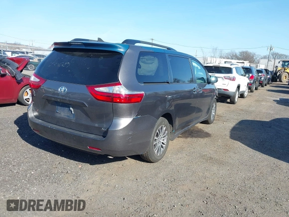 2019 Toyota Sienna XLE Auto Access Seat with VIN 5TDYZ3DC1KS009336, listed as a IAAI auction lot 41774424 with 108,334 mi miles. Bid and sale history available at carsss.com. Image 4.