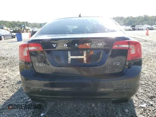 2015 Volvo S60 T5 Drive-E Premier z VIN YV140MFB0F1316643, wystawiony jako Copart lot #70535384 z przebiegiem 88 380 mil mil oraz Nie do naprawy • Non repairable. Historia ofert i sprzedaży dostępna na DreamBid. Obrazek 6.