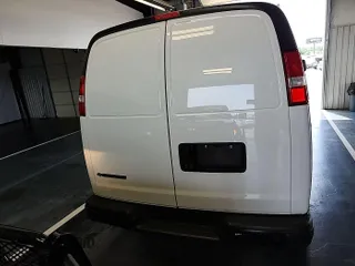 2021 Chevrolet Express Cargo with VIN 1GCWGAFP7M1312641, listed as a IAAI auction lot 42672824 with 78,836 mi miles and . Bid and sale history available at DreamBid. Image 21.