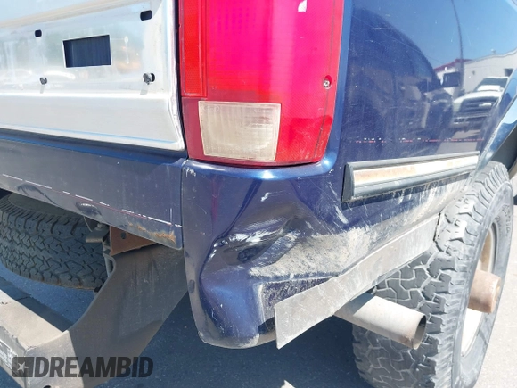 1994 Ford F-250 с VIN 1FTHX26G6RKB34866, выставлен на аукционе IAAI как лот 42422548 с пробегом Не указан миль и . История ставок и продаж доступна на DreamBid. Изображение 6.