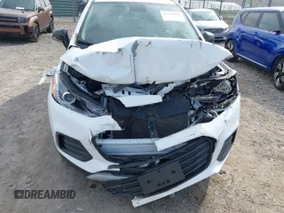 2020 Chevrolet Trax LT z VIN 3GNCJPSB1LL232882, wystawiony jako IAAI lot #42230988 z przebiegiem 48 943 mil mil oraz . Historia ofert i sprzedaży dostępna na DreamBid. Obrazek 6.