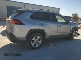 2019 Toyota RAV4 XLE with VIN JTMW1RFV5KD003972, listed as a Copart auction lot 49154825 with 0 mi miles and Salvage Title. Bid and sale history available at carsss.com. Image 3.