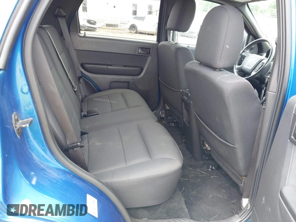 2011 Ford Escape XLT with VIN 1FMCU9DG8BKA61208, listed as a IAAI auction lot 42513500 with 86,802 mi miles and . Bid and sale history available at DreamBid. Image 8.