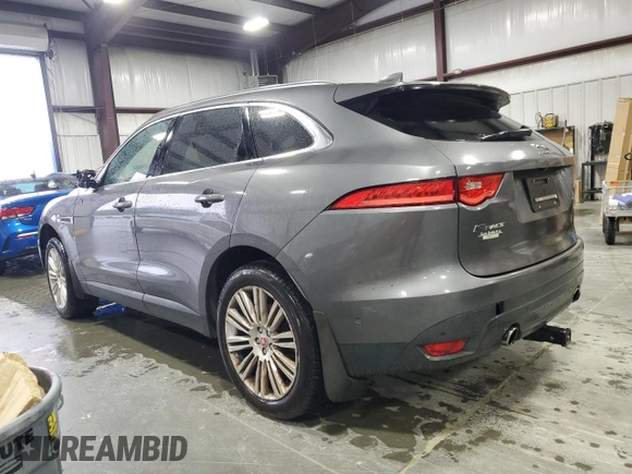 2019 Jaguar F-Pace 30t Portfolio z VIN SADCN2GX9KA357787, wystawiony jako Copart lot #56532995 z przebiegiem 97 594 mil mil oraz Czysty tytuł • Clean title. Historia ofert i sprzedaży dostępna na DreamBid. Obrazek 2.