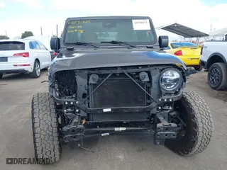 2020 Jeep Wrangler Unlimited Sport Altitude with VIN 1C4HJXDN4LW345855, listed as a IAAI auction lot 41550171 with 27,995 mi miles. Bid and sale history available at carsss.com. Image 13.