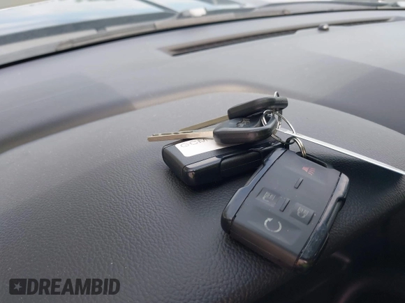 2014 Chevrolet Silverado 1500 LT with VIN 1GCRCREH2EZ323115, listed as a IAAI auction lot 42055949 with 61,337 mi miles and . Bid and sale history available at DreamBid. Image 11.