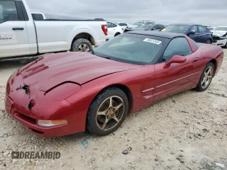 2004 Chevrolet Corvette with VIN 1G1YY22GX45107785, listed as a Copart auction lot 43821345 with 47,055 mi miles and Salvage Title. Bid and sale history available at carsss.com. Image 1.