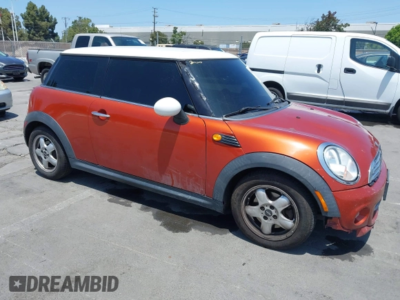 2011 MINI Hardtop with VIN WMWSU3C50BT094515, listed as a IAAI auction lot 42500608 with 154,534 mi miles and . Bid and sale history available at DreamBid. Image 1.