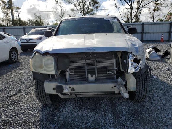 2005 Jeep Grand Cherokee Laredo with VIN 1J4GS48K55C641845, listed as a Copart auction lot 85144244 with 178,031 mi miles and Salvage Title. Bid and sale history available at carsss.com. Image 5.