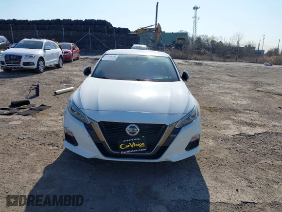 2019 Nissan Altima 2.5 SR with VIN 1N4BL4CV4KC204791, listed as a IAAI auction lot 41784484 with 80,012 mi miles. Bid and sale history available at carsss.com. Image 12.