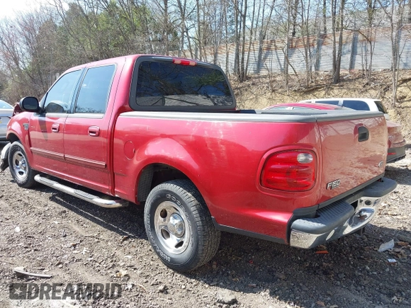 2003 Ford F-150 XLT with VIN 1FTRW07L13KD81923, listed as a IAAI auction lot 42112168 with 147,039 mi miles. Bid and sale history available at carsss.com. Image 3.