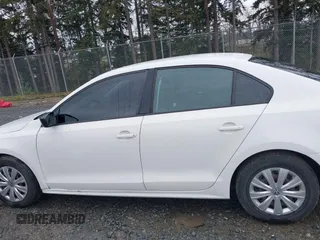 2012 Volkswagen Jetta S с VIN 3VW2K7AJ5CM315538, выставлен на аукционе IAAI как лот 41856779 с пробегом 143 695 миль миль и . История ставок и продаж доступна на DreamBid. Изображение 15.