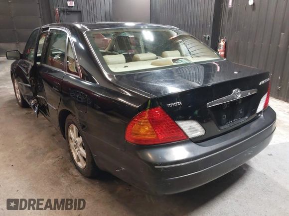 2002 Toyota Avalon XL with VIN 4T1BF28B02U257871, listed as a IAAI auction lot 41915163 with 117,995 mi miles and . Bid and sale history available at DreamBid. Image 3.