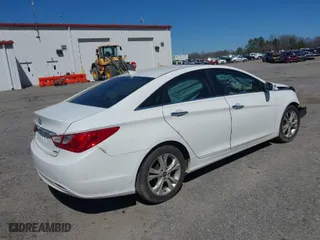 2013 Hyundai Sonata SE with VIN 5NPEC4ACXDH804800, listed as a IAAI auction lot 41794683 with 173,804 mi miles. Bid and sale history available at carsss.com. Image 4.