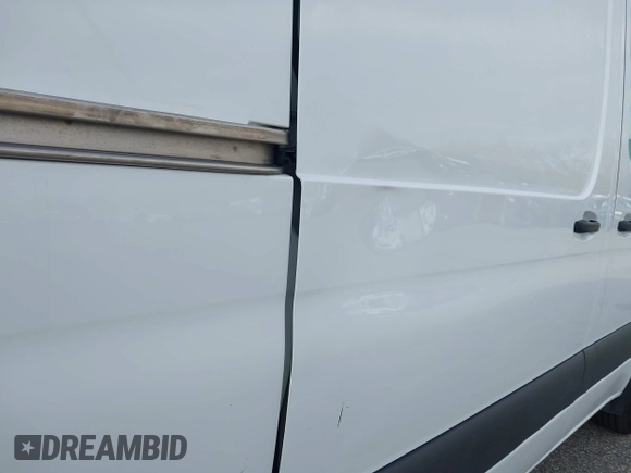 2019 Mercedes-Benz Sprinter Cargo z VIN WD4PF1CD5KT014453, wystawiony jako IAAI lot #41100495 z przebiegiem 195 185 mil mil oraz . Historia ofert i sprzedaży dostępna na DreamBid. Obrazek 19.