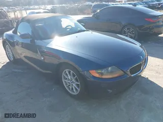 2004 BMW Z4 2.5i with VIN 4USBT33524LS48872, listed as a IAAI auction lot 41583182 with 170,083 mi miles. Bid and sale history available at carsss.com. Image 1.