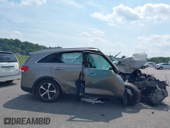 2016 Kia Sorento EX with VIN 5XYPH4A5XGG113192, listed as a IAAI auction lot 40271433 with 1 mi miles. Bid and sale history available at carsss.com. Image 12.