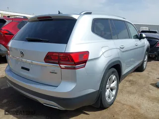 2018 Volkswagen Atlas 3.6L V6 SE with VIN 1V2KR2CA4JC509845, listed as a IAAI auction lot 41817227 with 72,961 mi miles. Bid and sale history available at carsss.com. Image 4.
