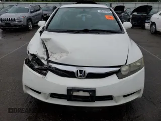 2009 Honda Civic LX z VIN 1HGFA16529L009019, wystawiony jako Copart lot #58039395 z przebiegiem 234 332 mil mil oraz Szkoda całkowita • Salvage title. Historia ofert i sprzedaży dostępna na DreamBid. Obrazek 5.