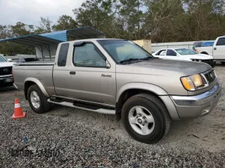 2000 Nissan Frontier XE z VIN 1N6ED26T5YC413840, wystawiony jako Copart lot #81996434 z przebiegiem 189 884 mil mil oraz Szkoda całkowita • Salvage title. Historia ofert i sprzedaży dostępna na DreamBid. Obrazek 4.