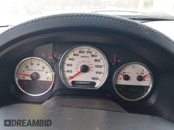 2008 Ford F-150 XLT z VIN 1FTPW145X8FB24486, wystawiony jako IAAI lot #42660049 z przebiegiem 82 898 mil mil oraz . Historia ofert i sprzedaży dostępna na DreamBid. Obrazek 7.