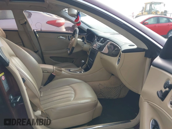 2009 Mercedes-Benz CLS 550 with VIN WDDDJ72X49A146979, listed as a IAAI auction lot 41871094 with 143,458 mi miles and . Bid and sale history available at DreamBid. Image 5.