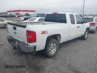 2013 Chevrolet Silverado 1500 LT with VIN 1GCRKSE76DZ404277, listed as a IAAI auction lot 41737878 with 204,921 mi miles and . Bid and sale history available at DreamBid. Image 4.