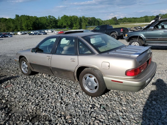 1996 Buick Regal с VIN 2G4WF52KXT1403234, выставлен на аукционе Copart как лот 52086495 с пробегом 203 388 миль миль и Списание • Salvage title. История ставок и продаж доступна на DreamBid. Изображение 2.