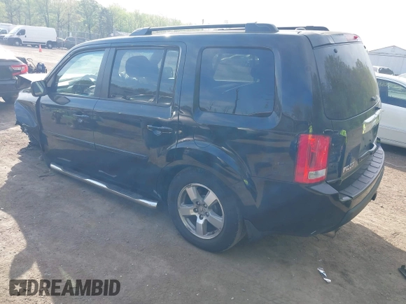2011 Honda Pilot EX-L with VIN 5FNYF4H63BB004288, listed as a IAAI auction lot 42084984 with 215,019 mi miles and . Bid and sale history available at carsss.com. Image 3.