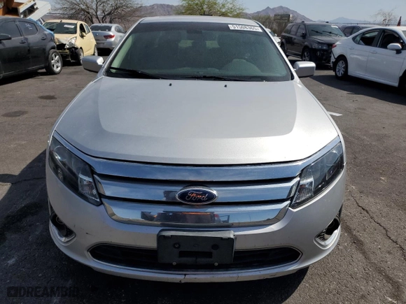 2011 Ford Fusion Hybrid with VIN 3FADP0L39BR318775, listed as a Copart auction lot 51508365 with 105,389 mi miles and Clean Title. Bid and sale history available at carsss.com. Image 5.