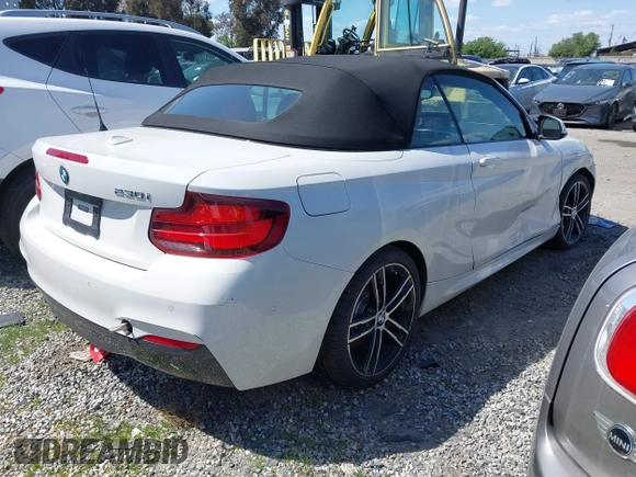 2020 BMW 2 Series 230i with VIN WBA2M7C02L7E85044, listed as a IAAI auction lot 41625210 with 27,232 mi miles. Bid and sale history available at carsss.com. Image 4.