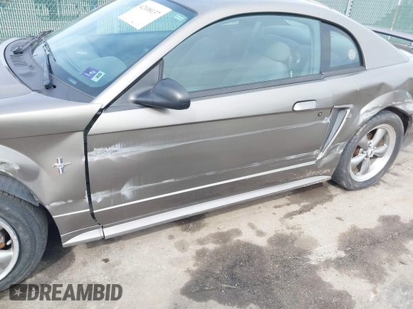 2002 Ford Mustang Standard with VIN 1FAFP40412F101781, listed as a IAAI auction lot 42108137 with 120,785 mi miles and . Bid and sale history available at DreamBid. Image 17.