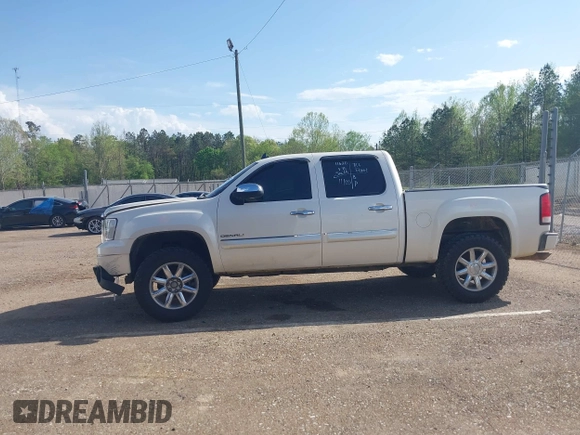 2010 GMC Sierra 1500 Denali z VIN 3GTRKXE26AG222270, wystawiony jako IAAI lot #41974112 z przebiegiem 166 366 mil mil oraz . Historia ofert i sprzedaży dostępna na DreamBid. Obrazek 15.